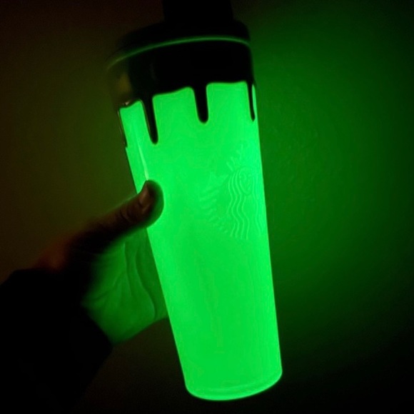 Starbucks Green Slime Halloween Cup, Glow in the Dark, 24oz Venti, NWT - Picture 3 of 5